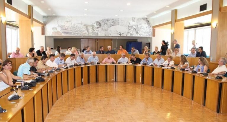 Πρωτόκολλο συνεργασίας μεταξύ Περιφέρειας Θεσσαλίας και Δήμου Φαρκαδόνας για το πρόγραμμα διανομής τροφίμων σε 100 οικογένειες