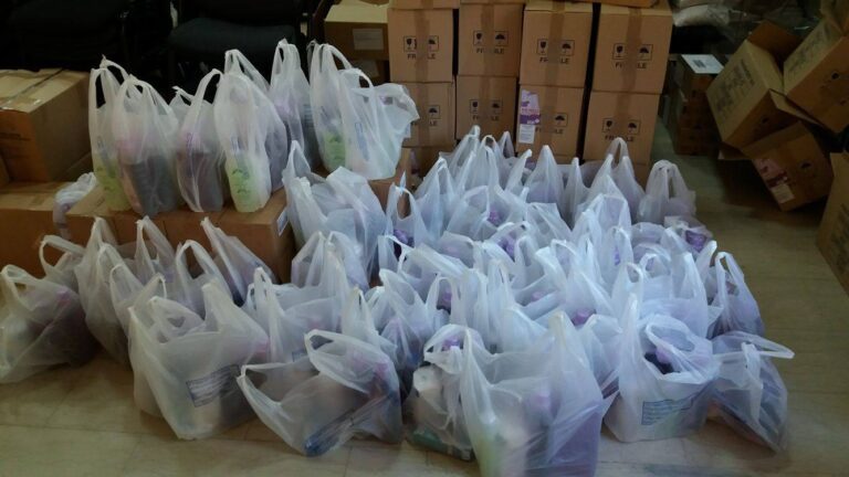 Διανομή προϊόντων για τους ωφελούμενους του ΤΕΒΑ Διανομή προϊόντων για τους ωφελούμενους του ΤΕΒΑ