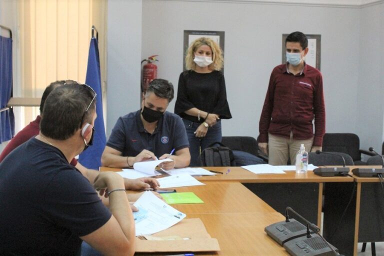 O Δήμος Φαρκαδόνας κοντά στους ανέργους και στα άτομα με ειδικές ανάγκες