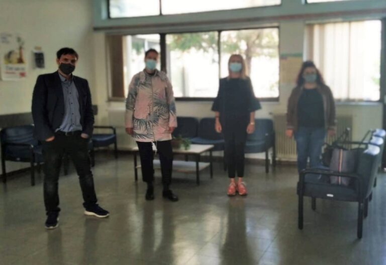 Συνεργασία του Κέντρου Κοινότητας με την κινητή μονάδα ψυχικής υγείας «Συνειρμός» Συνεργασία του Κέντρου Κοινότητας με την κινητή μονάδα ψυχικής υγείας «Συνειρμός»