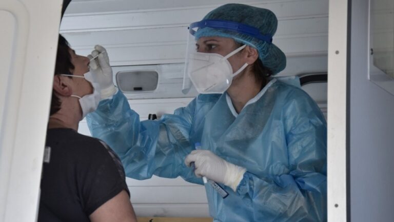 Δωρεάν Rapid tests για COVID-19 στους Εκπαιδευτικούς των σχολείων του Δήμου Φαρκαδόνας Δωρεάν Rapid tests για COVID-19 στους Εκπαιδευτικούς των σχολείων του Δήμου Φαρκαδόνας
