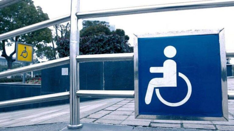 Δήμος Φαρκαδόνας – Υποδομές για  ΑμεΑ στα σχολεία