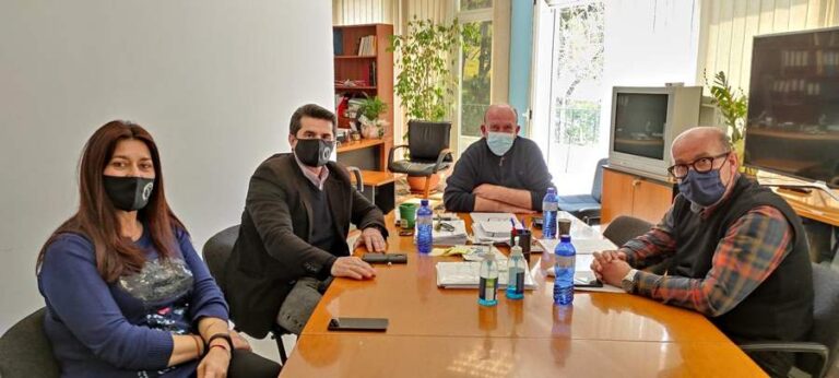 Αλληλεγγύη στους σεισμόπληκτους του Δήμου Φαρκαδόνας από το Εργατικό Κέντρο Καρδίτσας και τον Σύλλογο Καθαριστριών Ν. Καρδίτσας