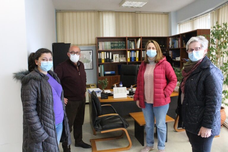Στήριξη στους Σεισμόπληκτους του Δήμου Φαρκαδόνας από τον Σύλλογο Υπαλλήλων Περιφερειακής Ενότητας Ξάνθης Στήριξη στους Σεισμόπληκτους του Δήμου Φαρκαδόνας από τον Σύλλογο Υπαλλήλων Περιφερειακής Ενότητας Ξάνθης