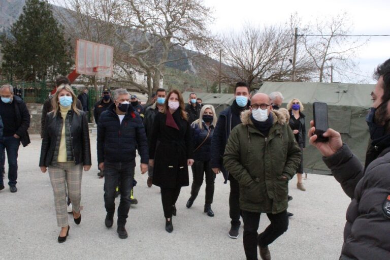 Επισκέψεις Υφυπουργού Παιδείας Ζέτας Μακρή-Προέδρου ΚΕΔΕ Δημ. Παπαστεργίου-Διευθυντών εκπαίδευσης-Εργασίες- αυτοψίες -ενισχύσεις  για στήριξη στον σεισμόπληκτο Δήμο Φαρκαδόνας
