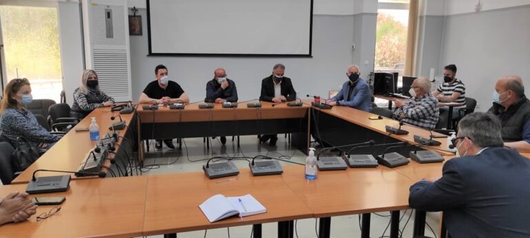 Σύσκεψη για την επανέναρξη των σχολείων στον σεισμόπληκτο Δήμο Φαρκαδόνας Σύσκεψη για την επανέναρξη των σχολείων στον σεισμόπληκτο Δήμο Φαρκαδόνας
